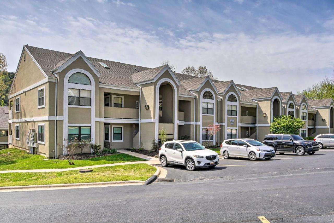 Lavish Branson Escape With Resort And Lake Access Exterior photo