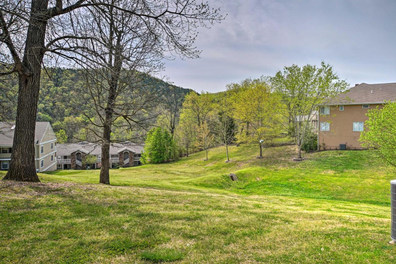 Lavish Branson Escape With Resort And Lake Access Exterior photo