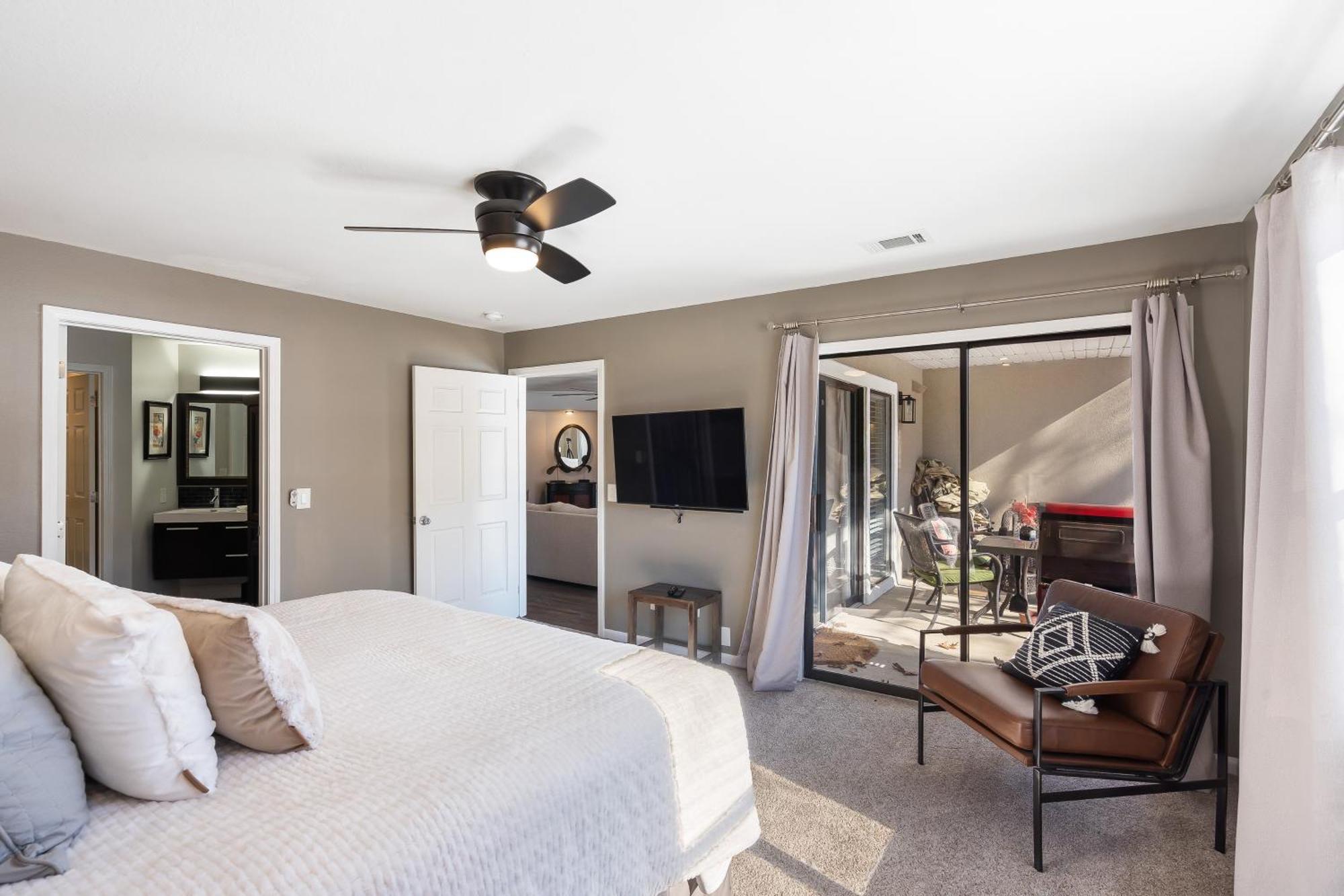 Lavish Branson Escape With Resort And Lake Access Exterior photo